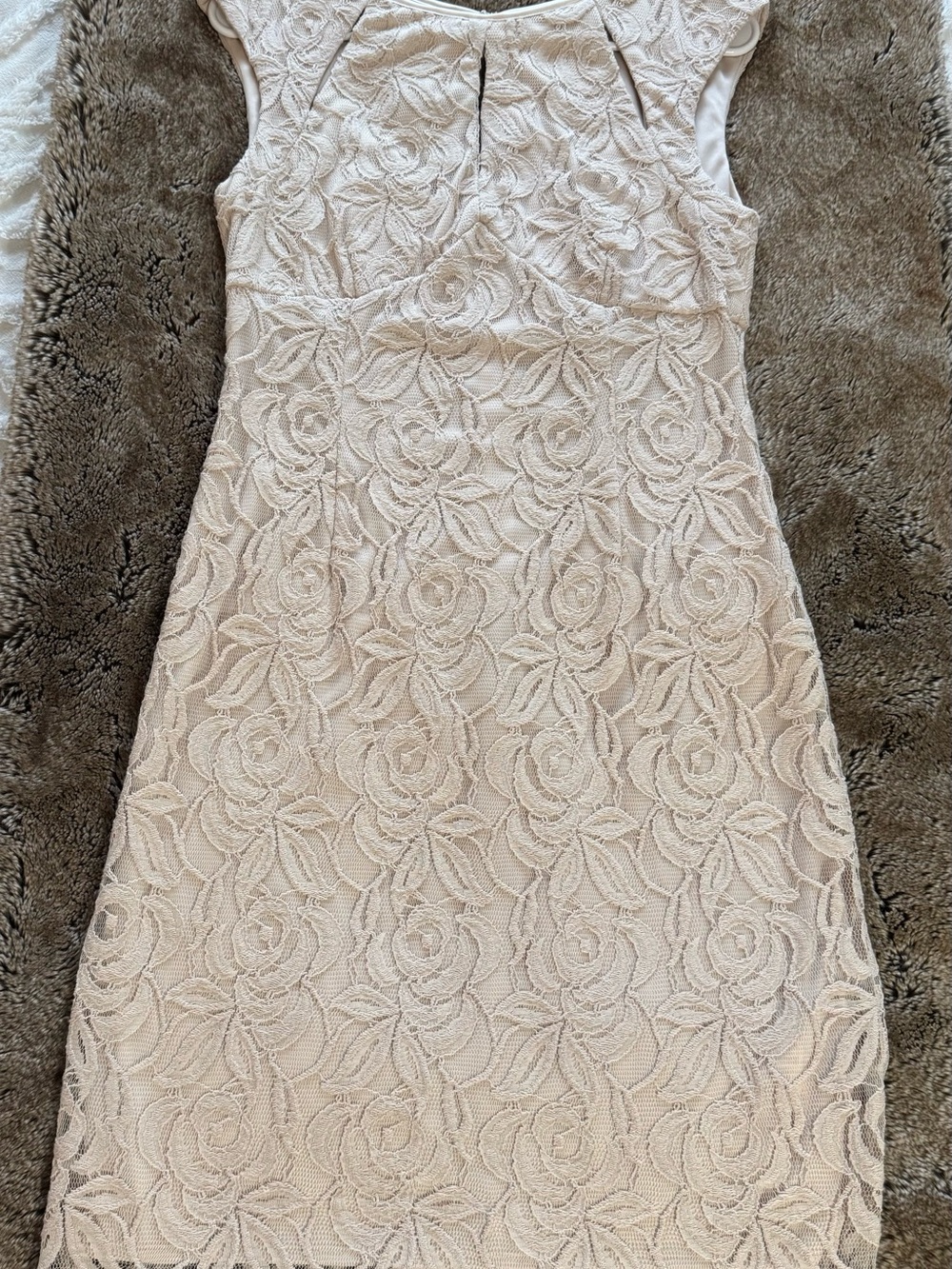 Wallis Cream Floral Lace sheath Dress with keyhole cut outs